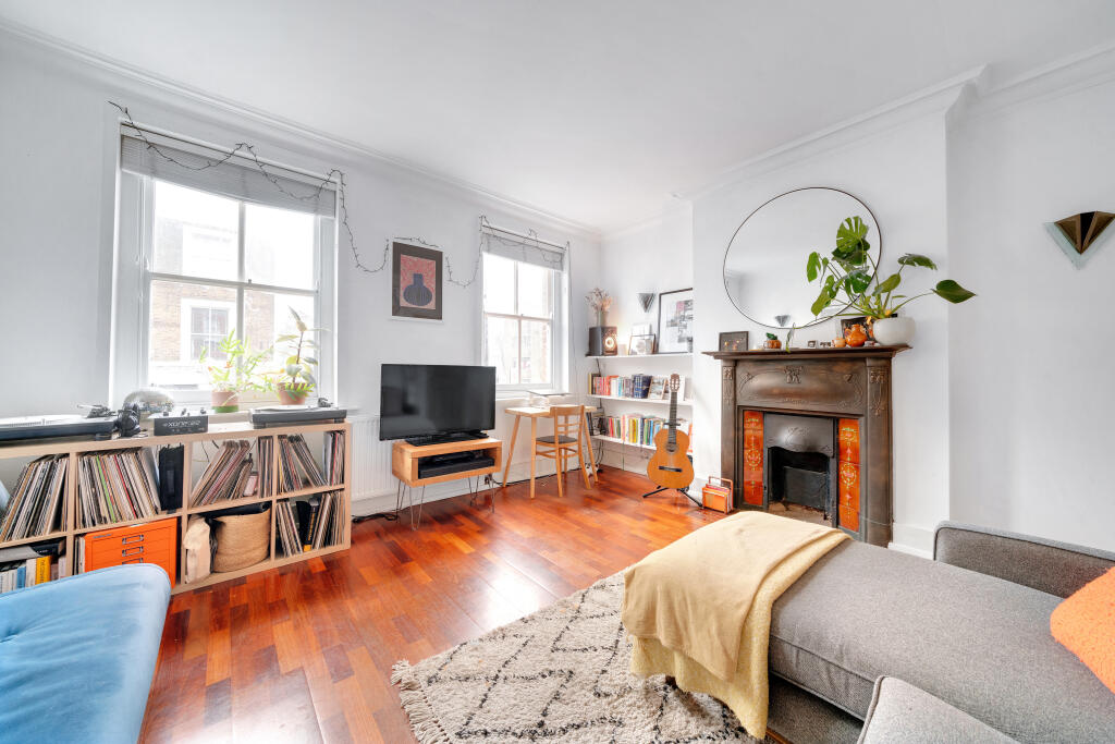 1 bedroom apartment for sale in Balls Pond Road, Dalston, Hackney, N1