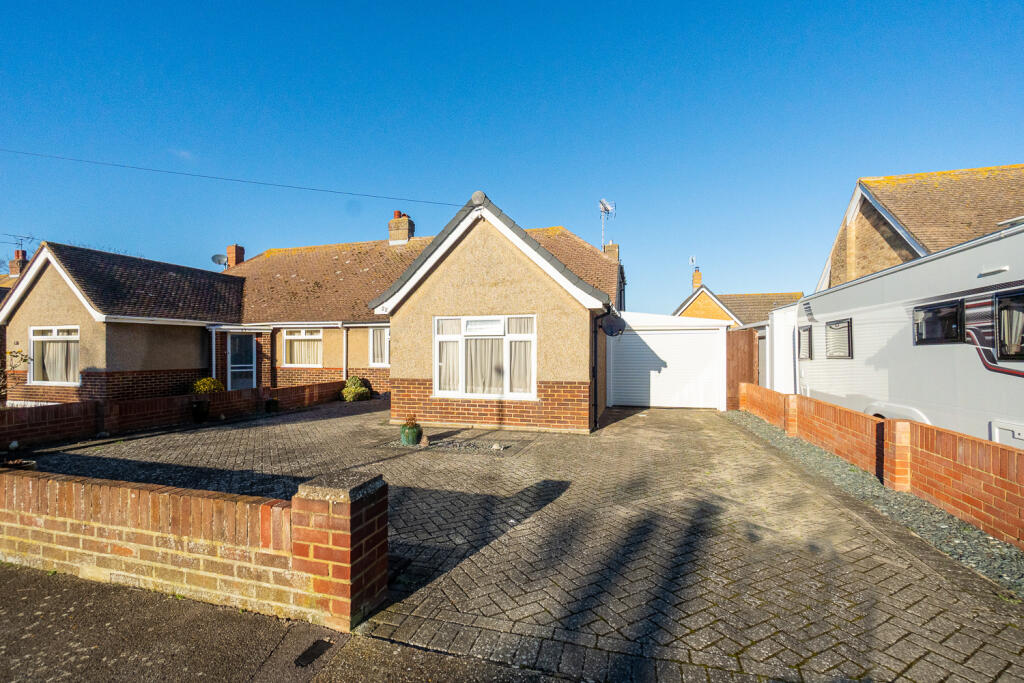 2 bedroom bungalow for sale in Anne Close, Birchington, CT7