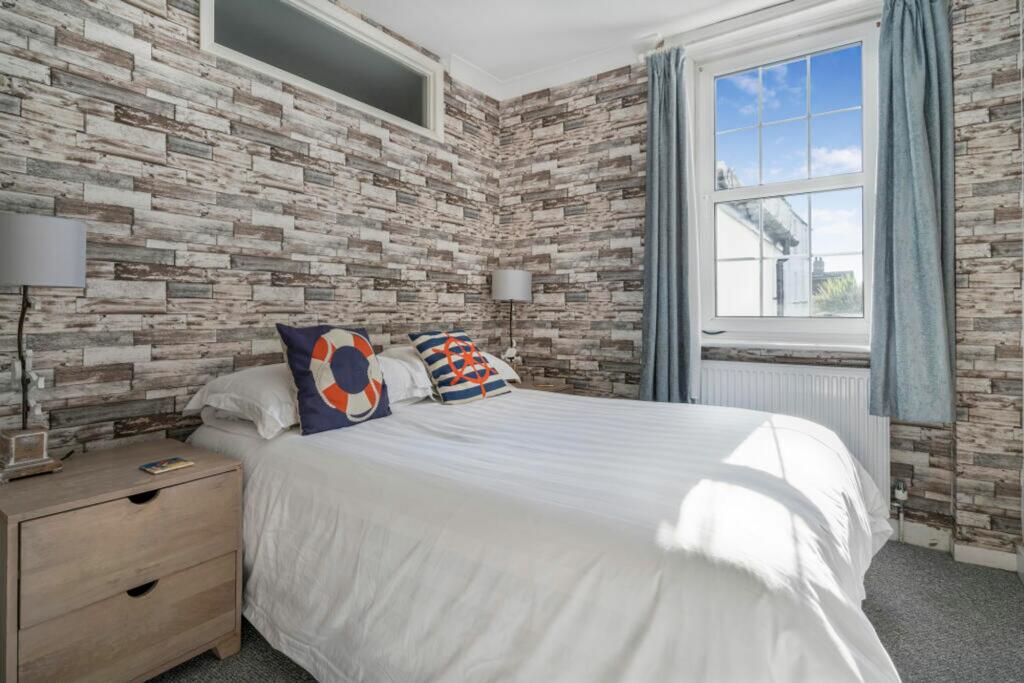 Additional property image - Stade Street, Hythe, CT21