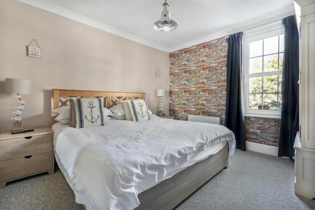 Additional property image - Stade Street, Hythe, CT21