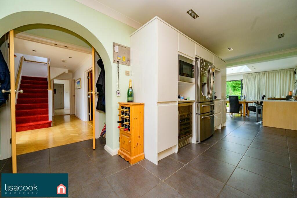 Additional property image - Park Street Lane, Park Street, AL2