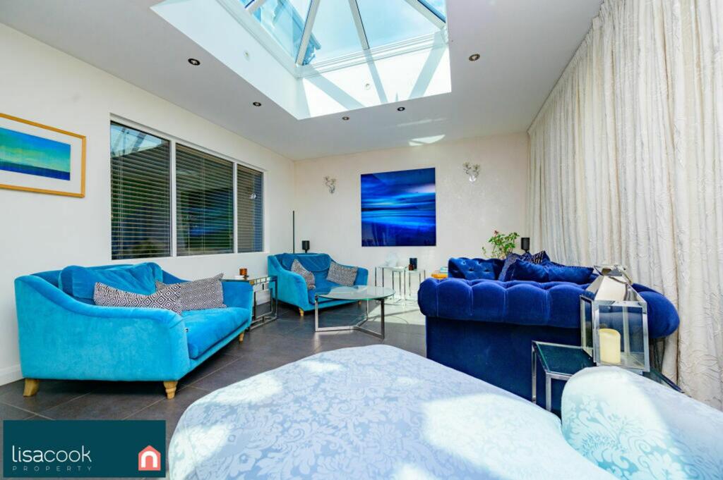 Additional property image - Park Street Lane, Park Street, AL2