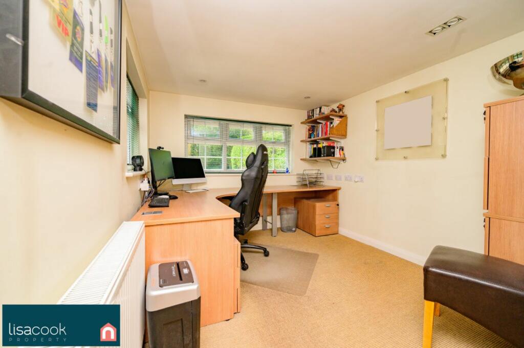 Additional property image - Park Street Lane, Park Street, AL2