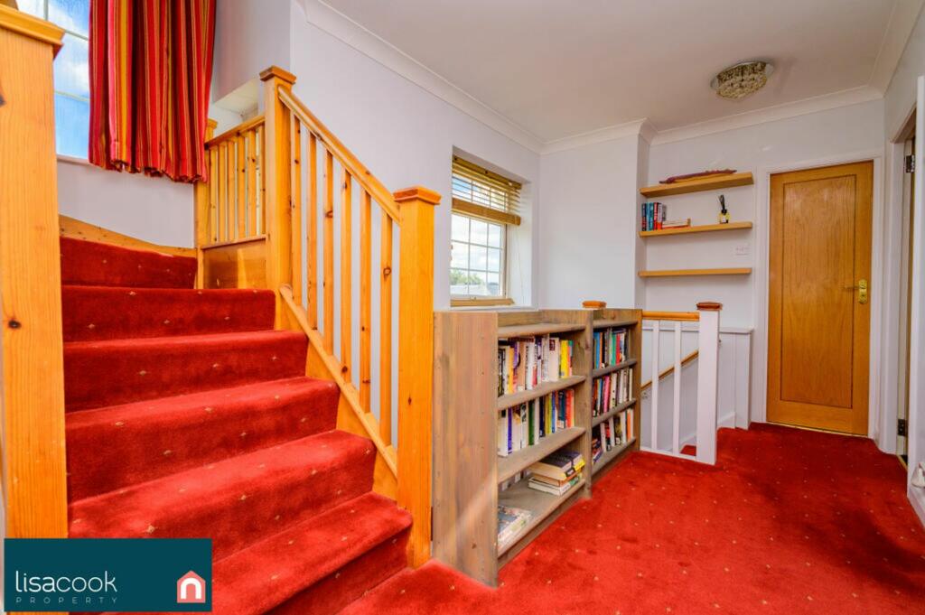 Additional property image - Park Street Lane, Park Street, AL2
