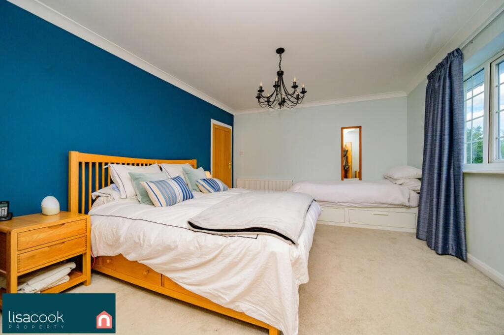 Additional property image - Park Street Lane, Park Street, AL2