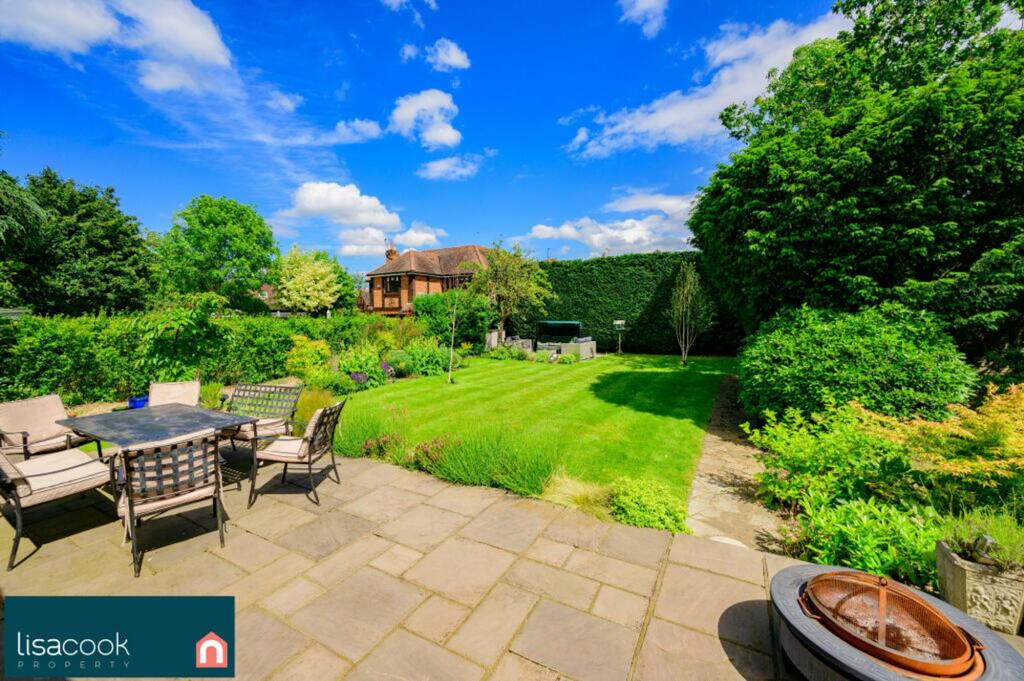 Additional property image - Park Street Lane, Park Street, AL2