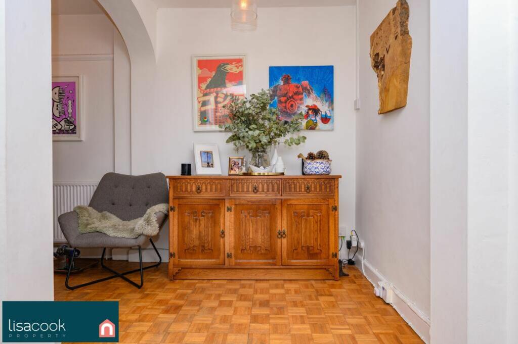 Additional property image - Park Street Lane, Park Street, AL2