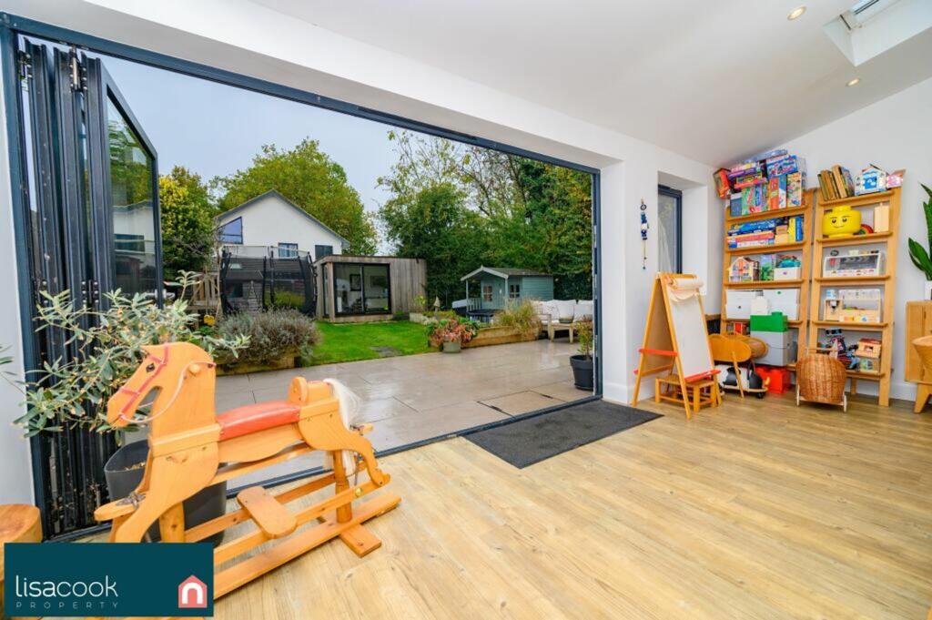 Additional property image - Park Street Lane, Park Street, AL2