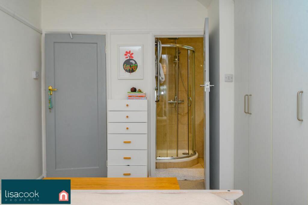 Additional property image - Park Street Lane, Park Street, AL2