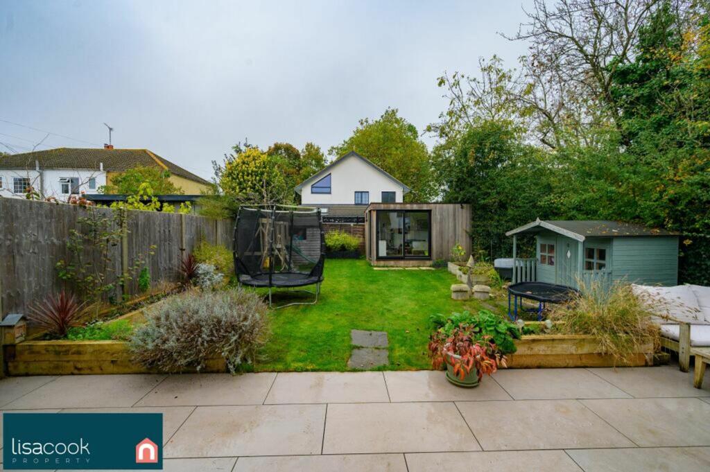 Additional property image - Park Street Lane, Park Street, AL2