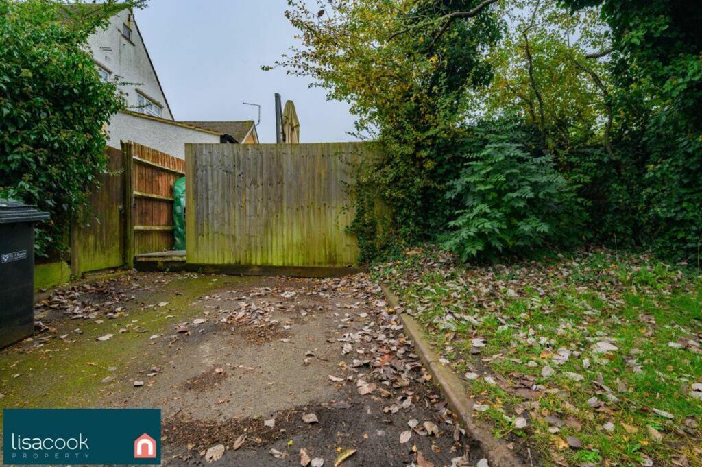 Additional property image - Park Street Lane, Park Street, AL2