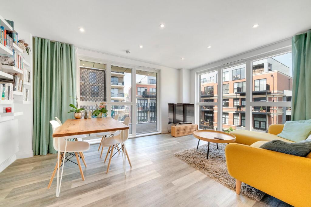 Main image of property: Fritillary Apartments, Scena Way SE5