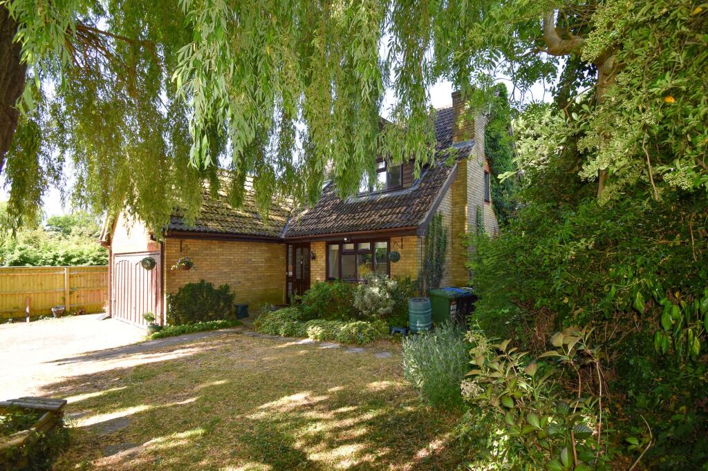 Main image of property: Tye Green Village, Harlow, CM18
