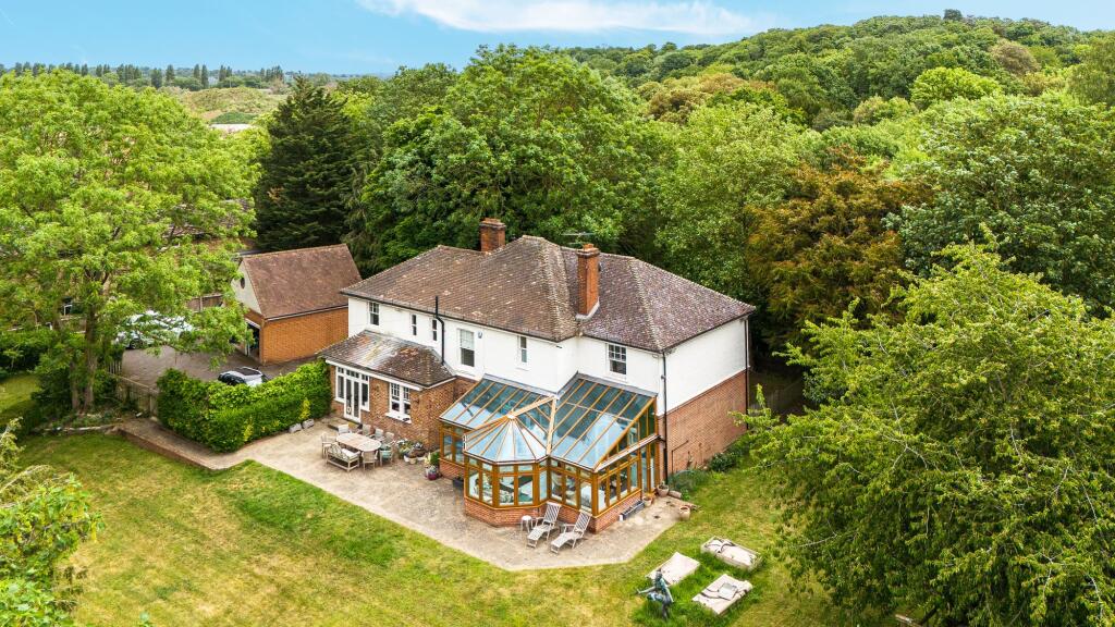 Main image of property: Manor Road, Bexley, DA5