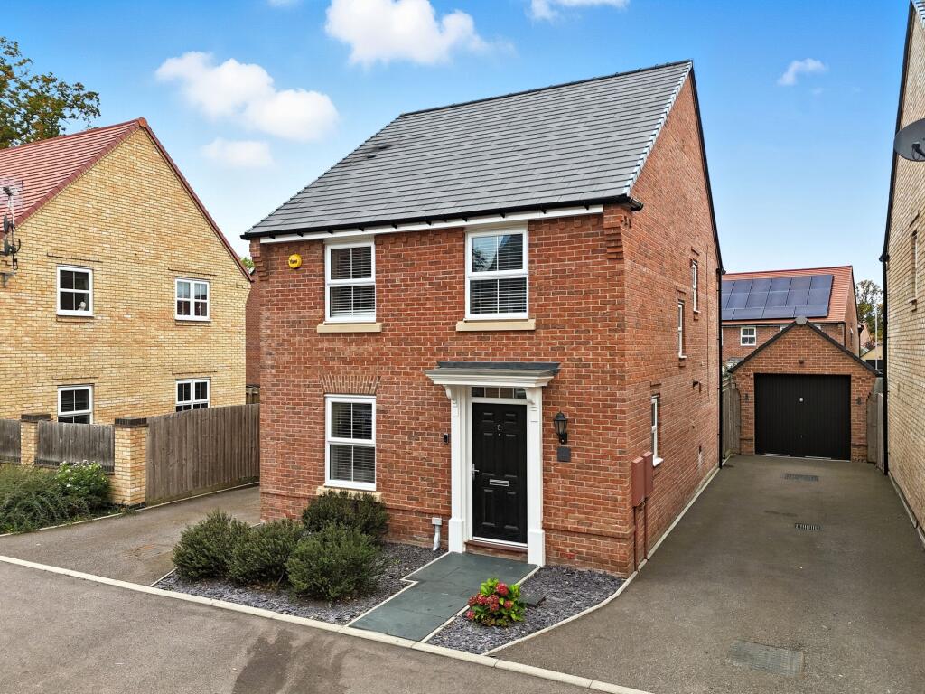4 bedroom detached house