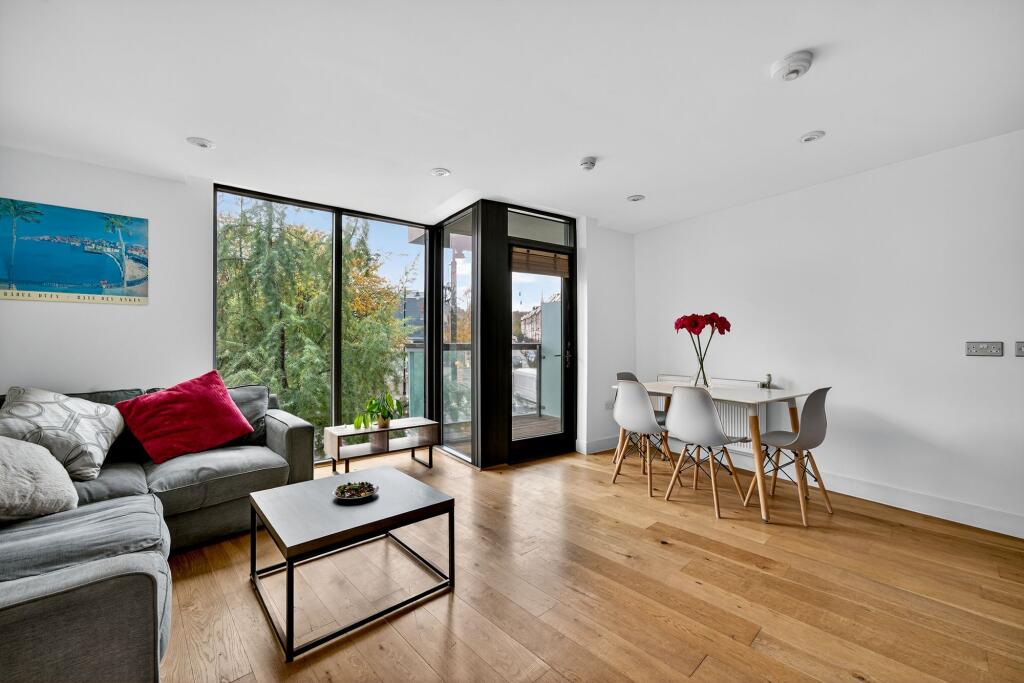 Main image of property: Packington Street, London, N1
