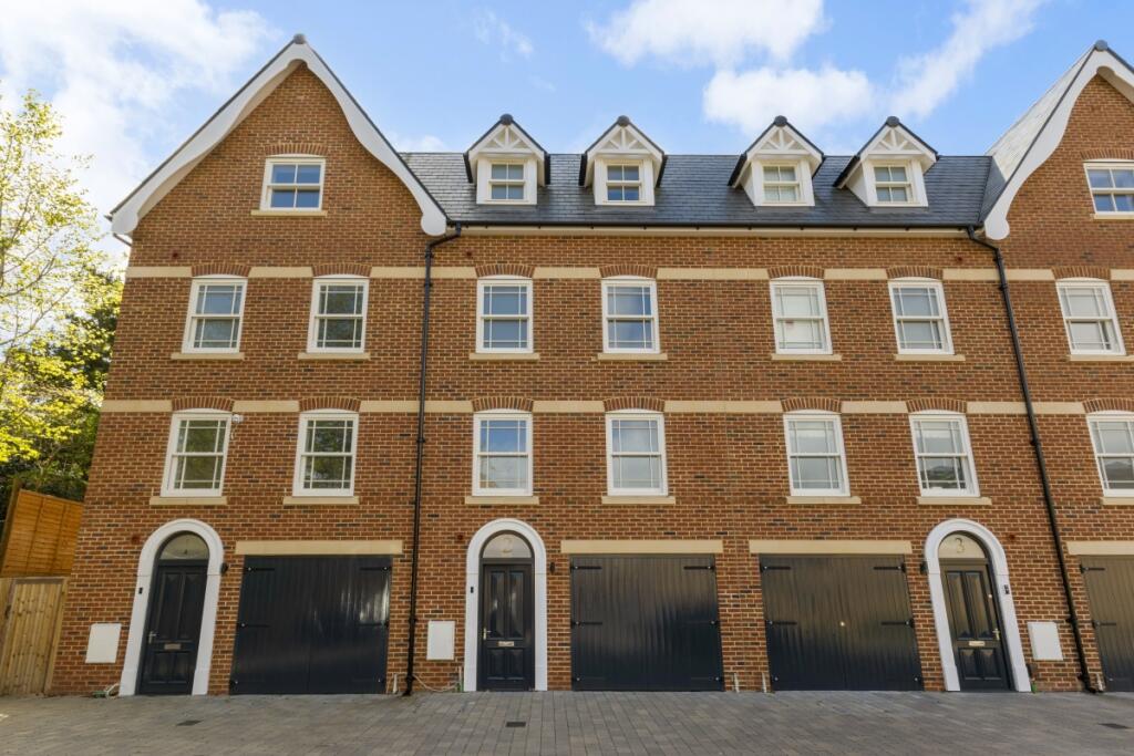 Main image of property: Kinsman Mews, Hertford, SG13