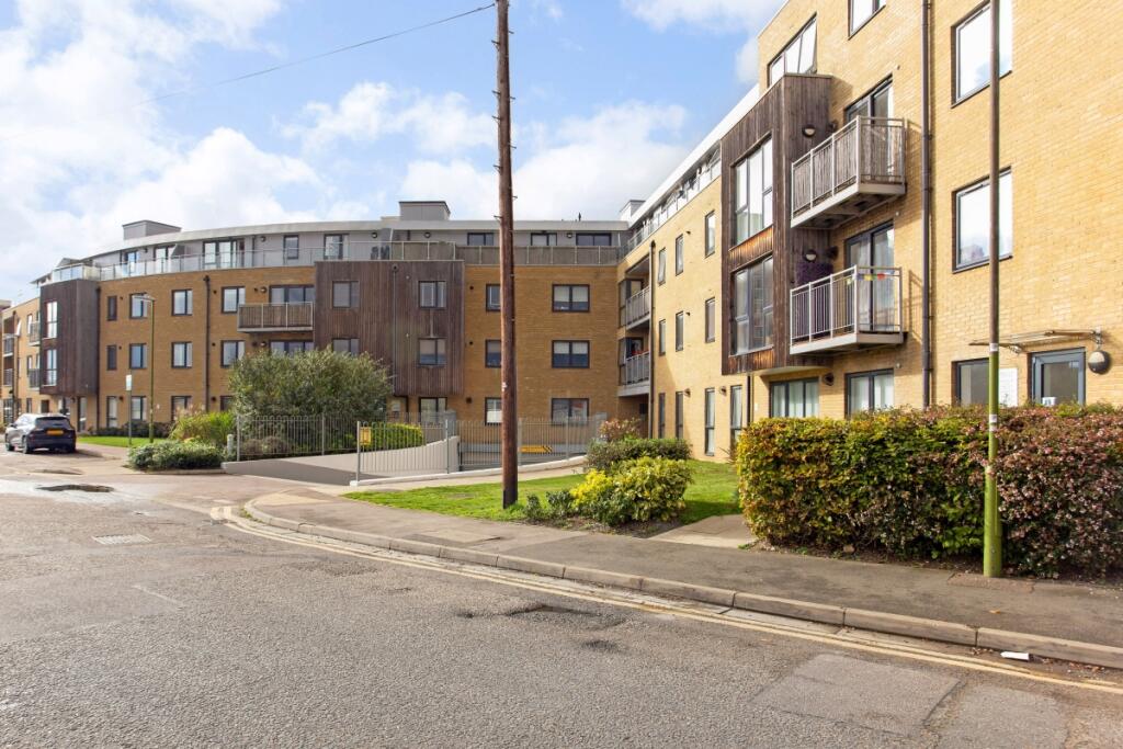 Main image of property: Smeaton Court, Hertford, SG13