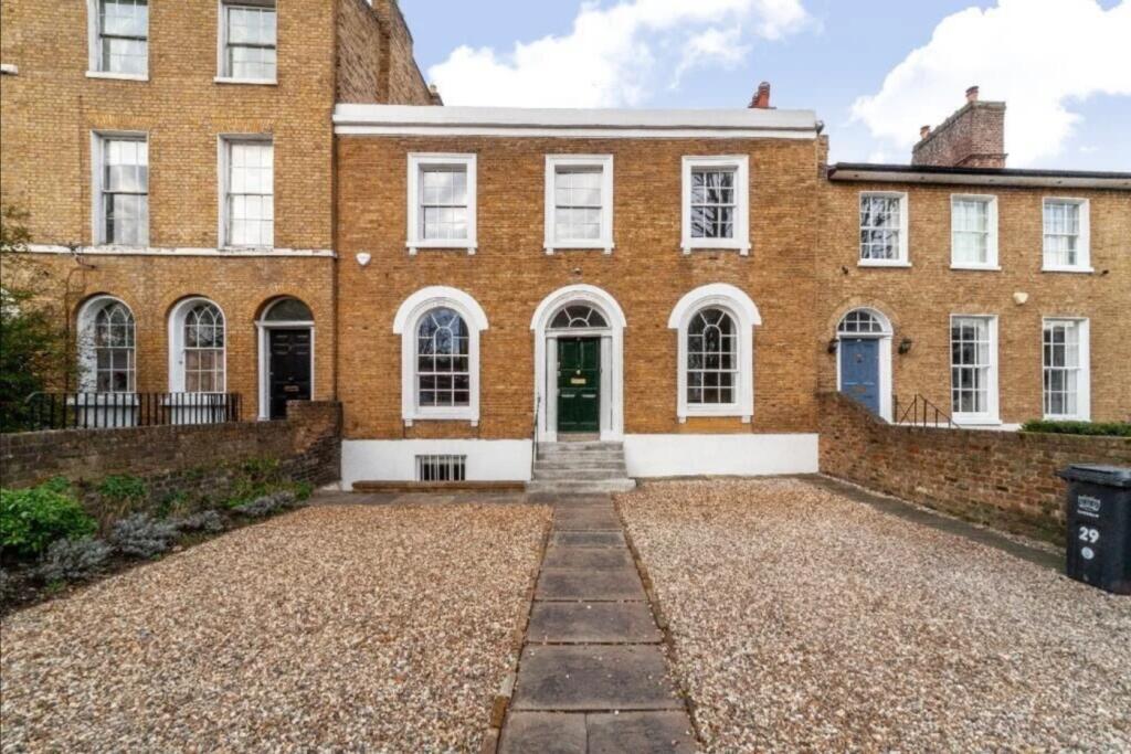 Main image of property: New Cross Road, London, SE14