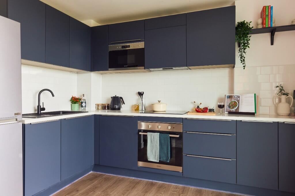 Main image of property: Avebury Boulevard, Milton Keynes, Buckinghamshire, MK9