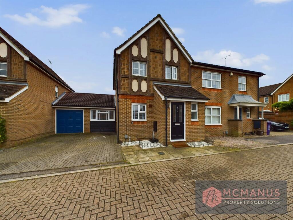 Main image of property: The Chilterns, Stevenage, SG1 6AZ