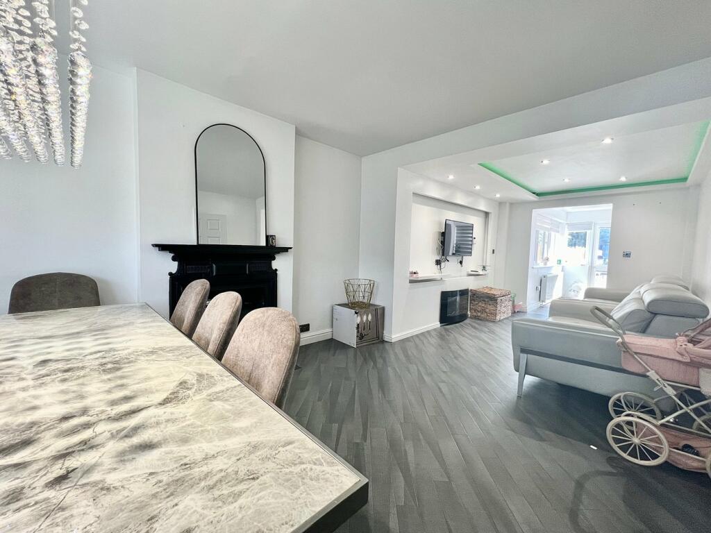 Additional property image - Ipswich Road, Colchester, CO4