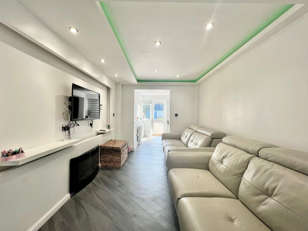 Additional property image - Ipswich Road, Colchester, CO4