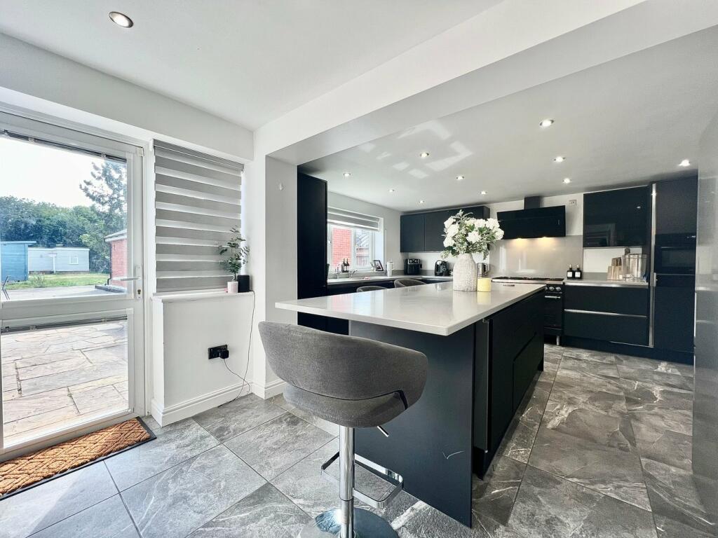 Additional property image - Ipswich Road, Colchester, CO4