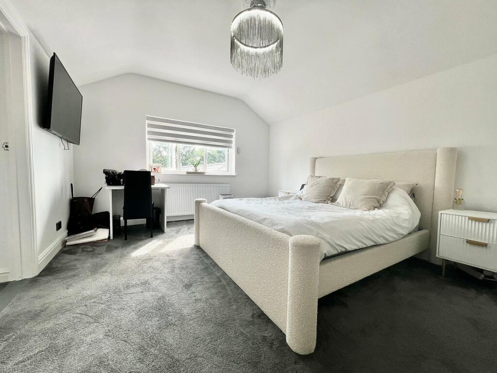 Additional property image - Ipswich Road, Colchester, CO4