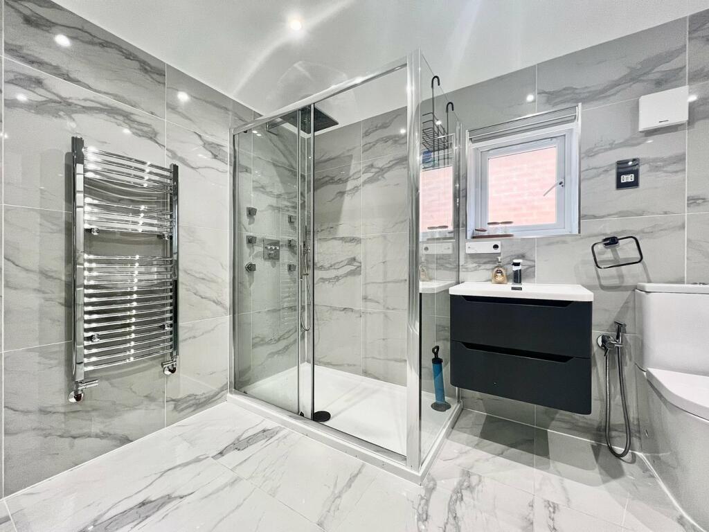 Additional property image - Ipswich Road, Colchester, CO4
