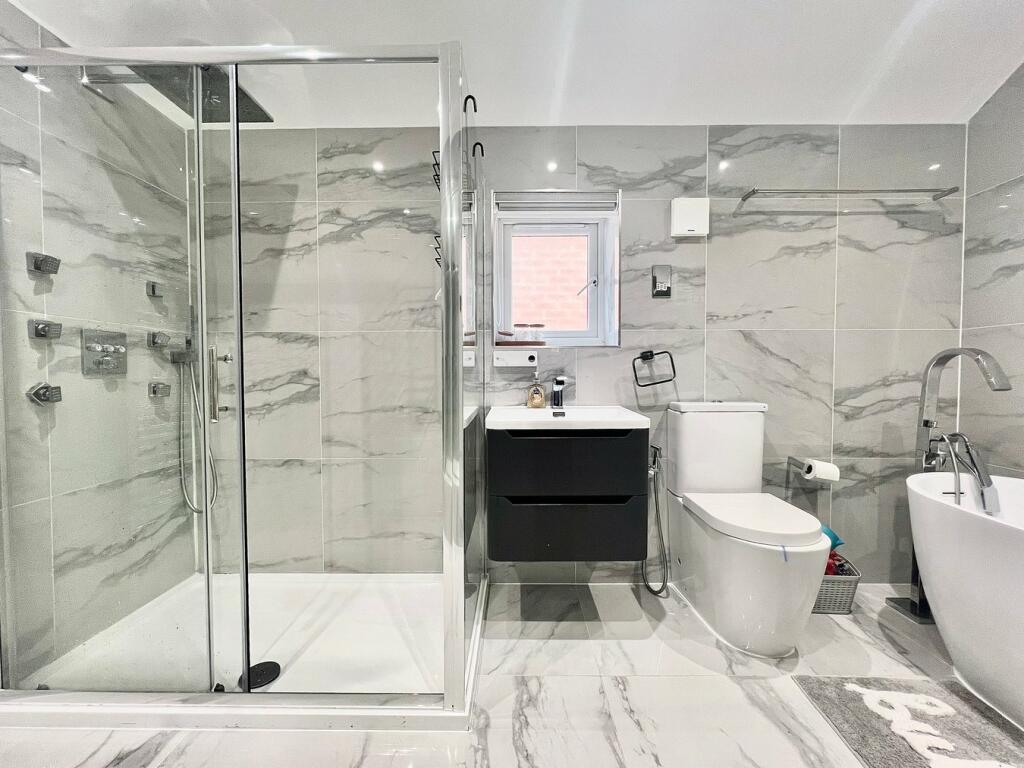 Additional property image - Ipswich Road, Colchester, CO4