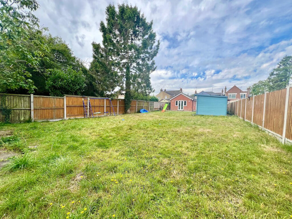 Additional property image - Ipswich Road, Colchester, CO4