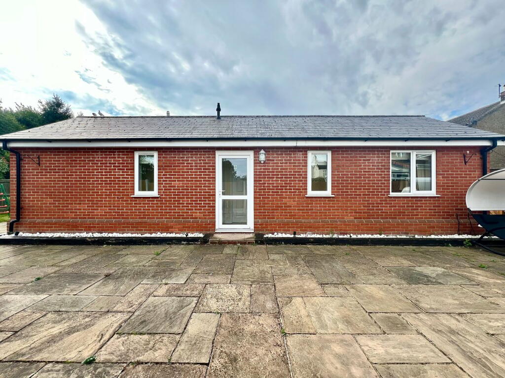 Additional property image - Ipswich Road, Colchester, CO4