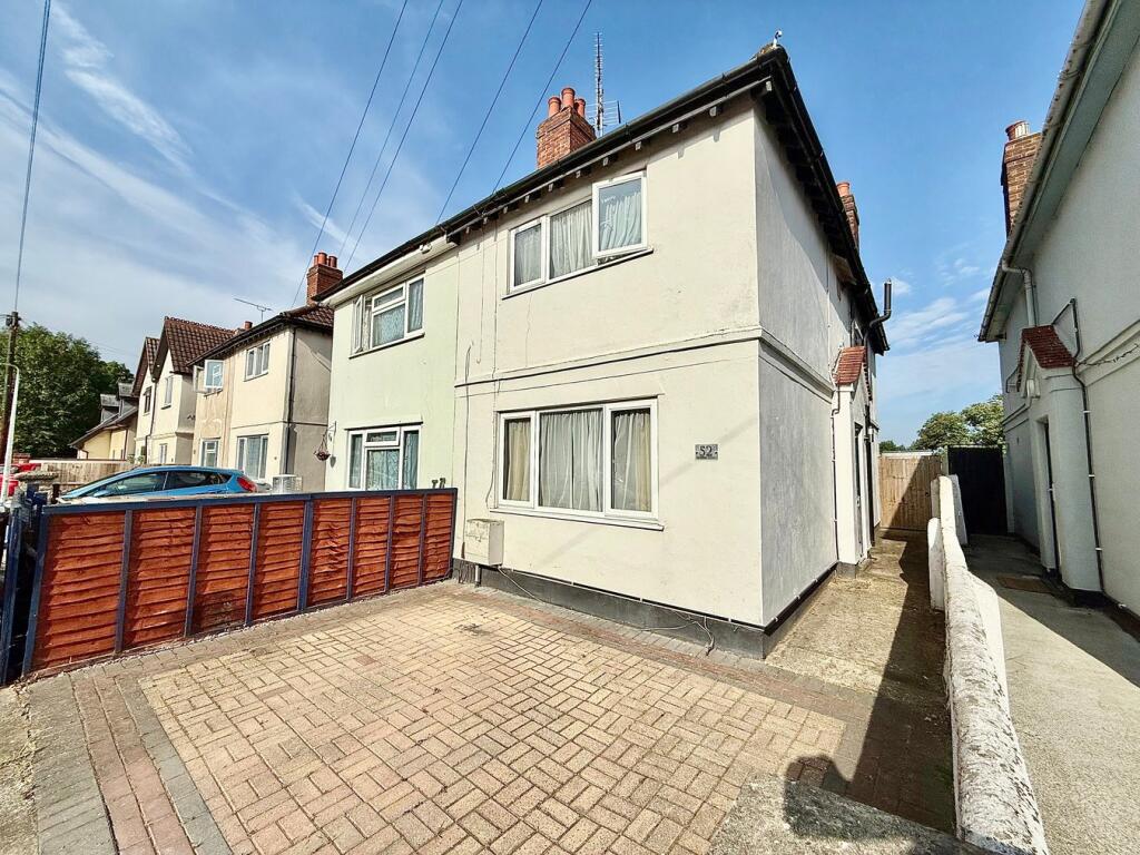 Main image of property: Reading Road, Ipswich, IP4