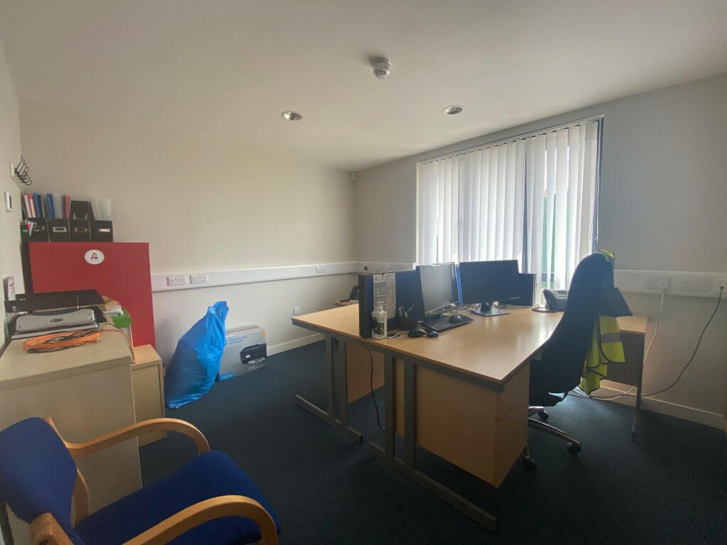 Additional property image - Old Park Farm and Dutch Barn Business Centre Main Road, CM3