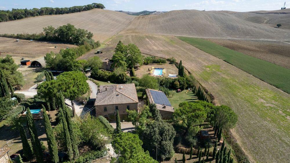 Villa for sale in Tuscany, Siena...