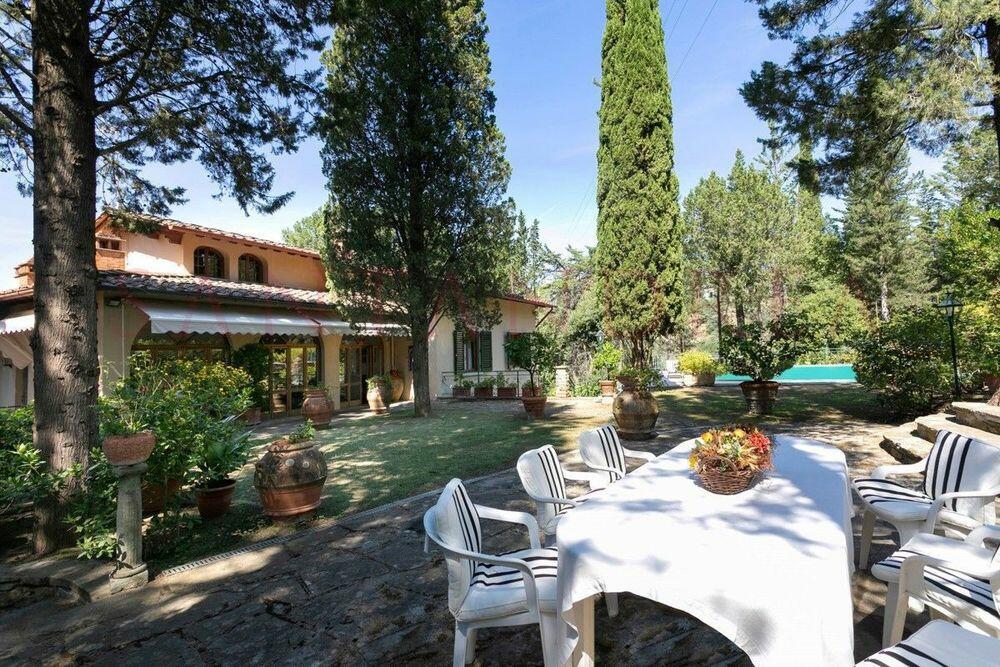 Villa for sale in Tuscany, Florence...