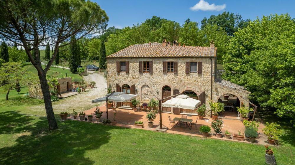 7 bed Villa for sale in Tuscany, Siena, Pienza