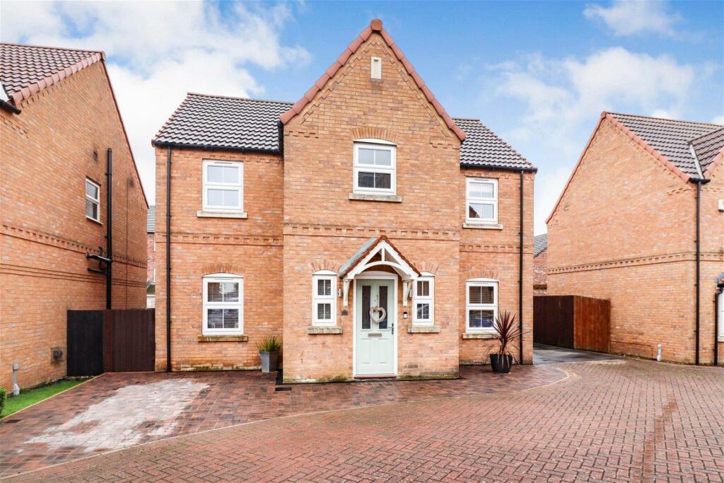4 bedroom detached house for sale in Fusilier Way, Kirton Lindsey, DN21