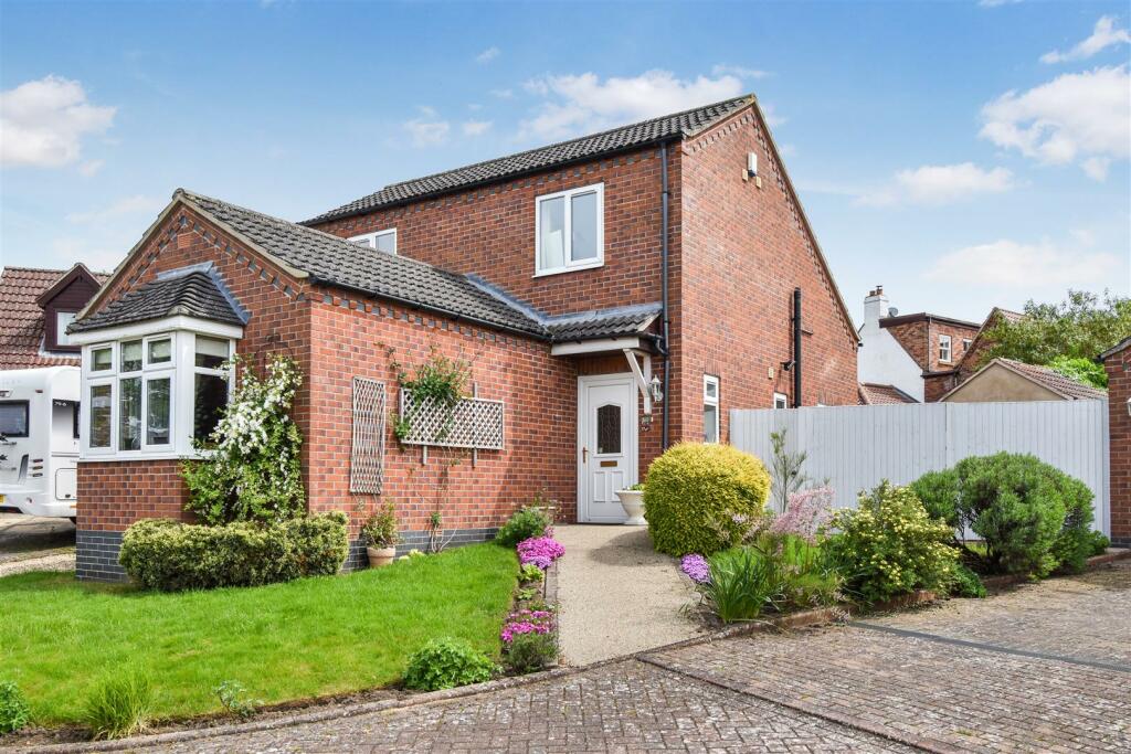 3 bedroom detached house for sale in Richdale Avenue, Kirton Lindsey, DN21