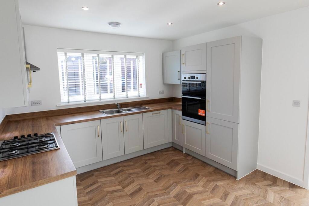 Additional property image - Slades Hill,
Templecombe,
BA8
