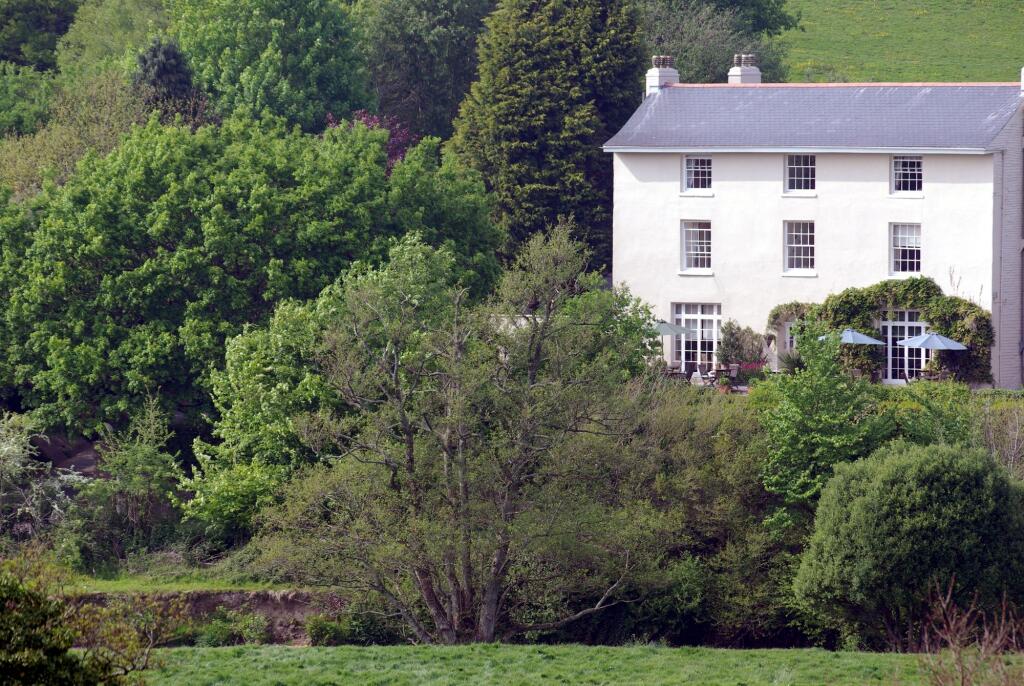 Main image of property: Totnes Road, Ermington, PL21
