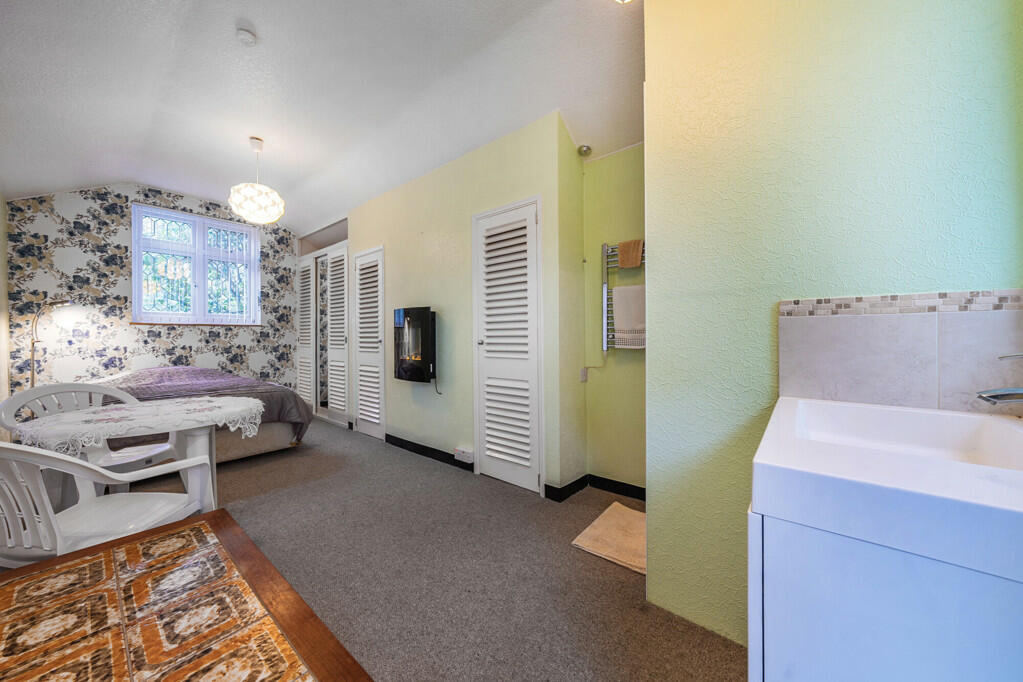 Additional property image - Berkhampstead, Belvedere