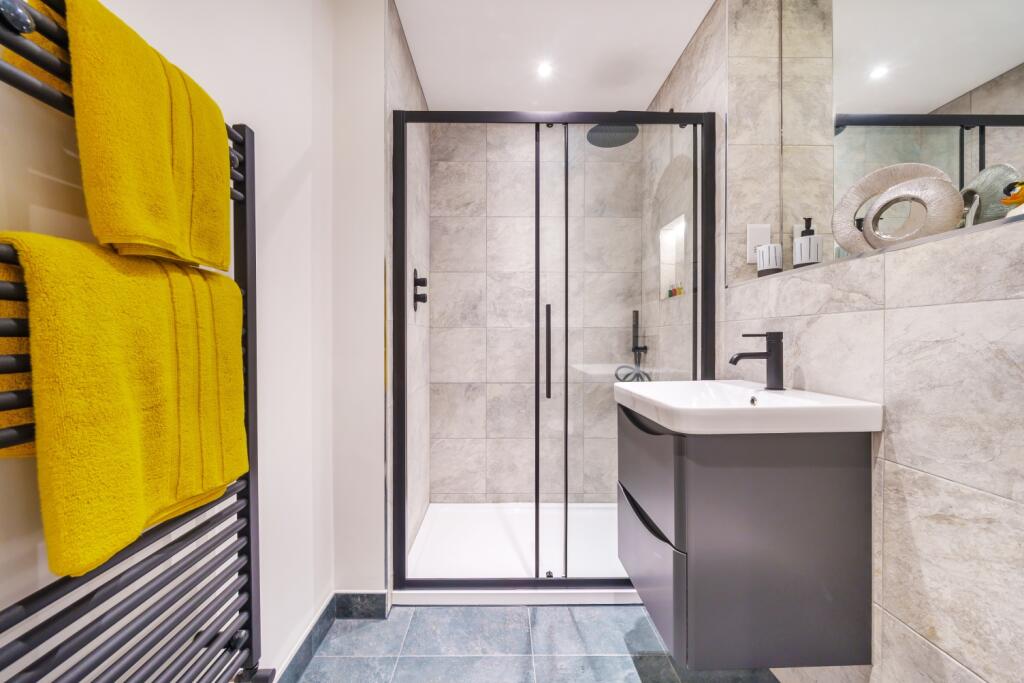 Additional property image - Pincott Road, Bexleyheath