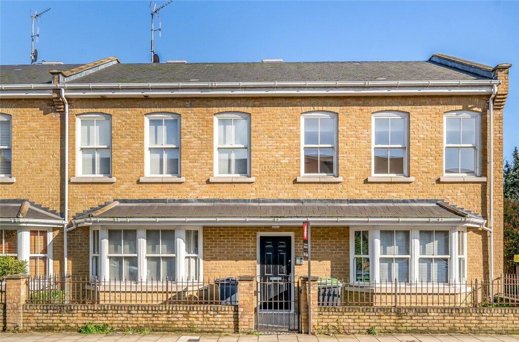 2 bedroom apartment for sale in Malpas Road, Brockley, London, SE4