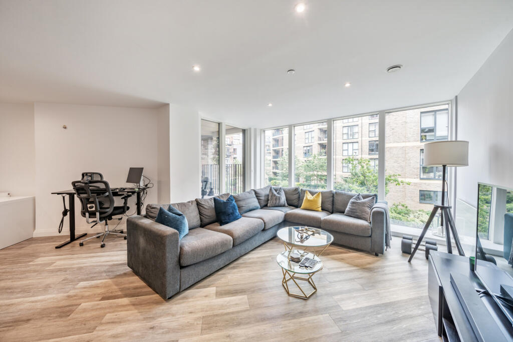 Main image of property: Scena Way, London