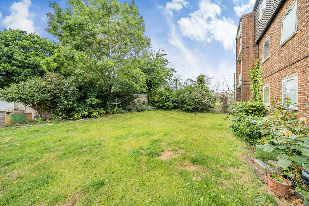 Studio apartment for sale in Canadian Avenue, Catford, London, SE6