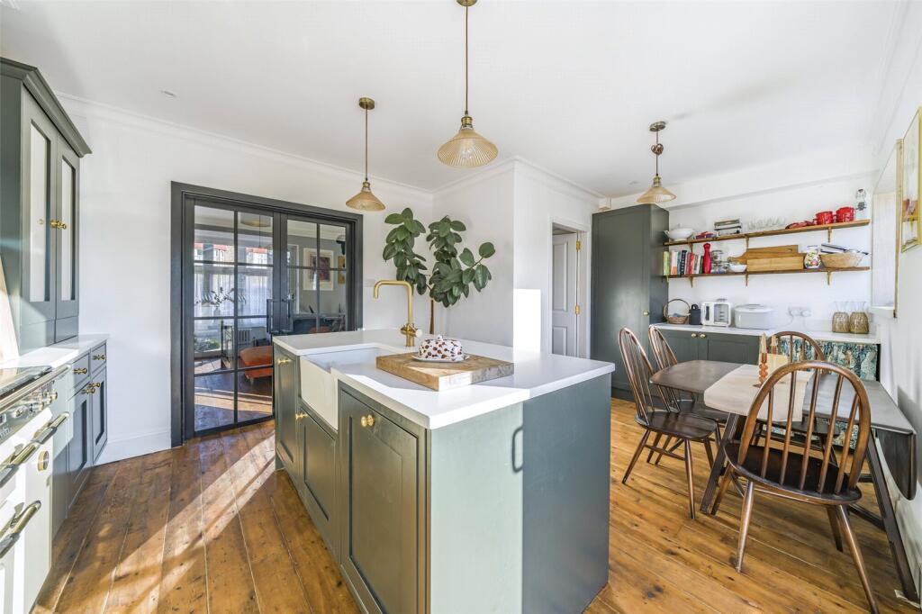 Main image of property: South Park Crescent, London