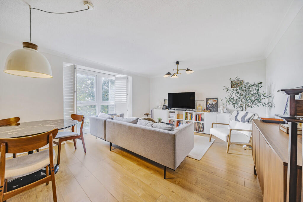 Main image of property: Beulah Hill, London