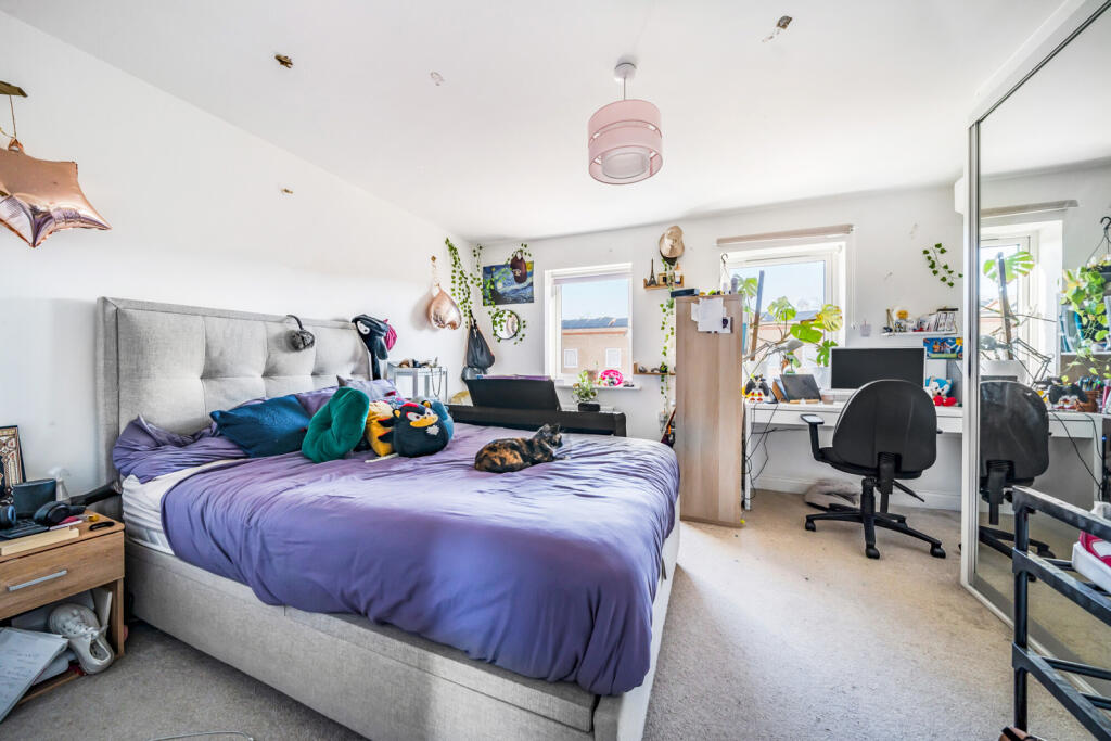 Additional property image - Burroughs Drive, Dartford, Kent